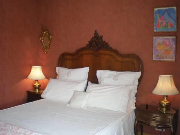 Isabella Hotel *